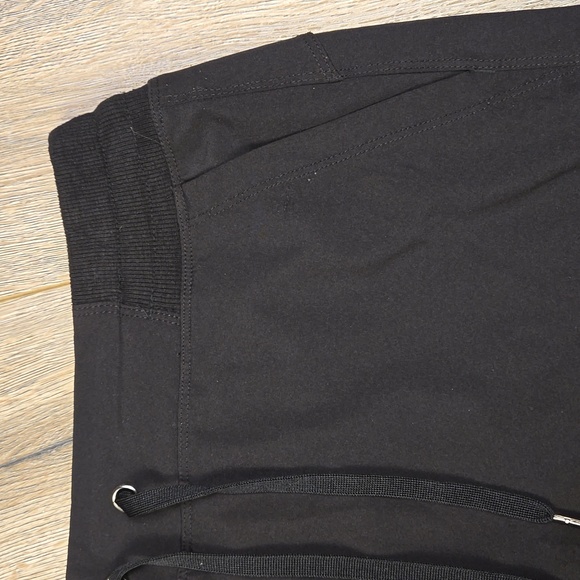 Point Zero black elasticized waistband drawstring skort, size medium - Picture 2 of 6